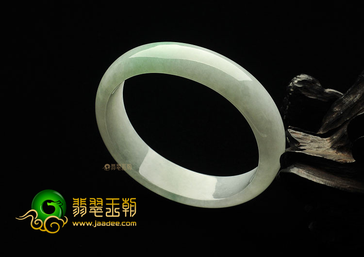 糯冰种略飘翠缅甸翡翠A货贵妃镯(51.3-46mm)