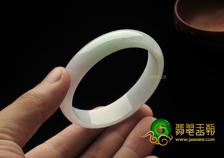 糯冰种晴水紫罗兰缅甸翡翠A货贵妃镯(53.7mm-47.5mm)