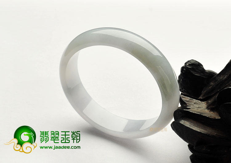 糯冰种晴水淡紫罗兰缅甸翡翠A货贵妃镯(54.7mm-49.3mm)