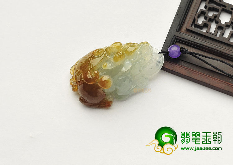 糯冰种褐黄翡缅甸翡翠A货貔貅挂件