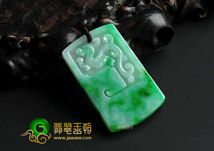 糯冰种翠色缅甸翡翠A货仿古凤牌挂件