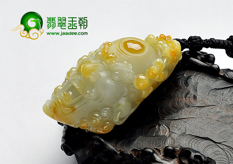 糯冰种褐黄翡缅甸翡翠A货降龙罗汉挂件