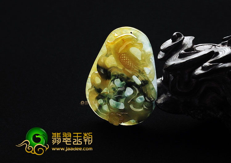 冰种黄翡飘花缅甸翡翠A货喜上眉梢挂件