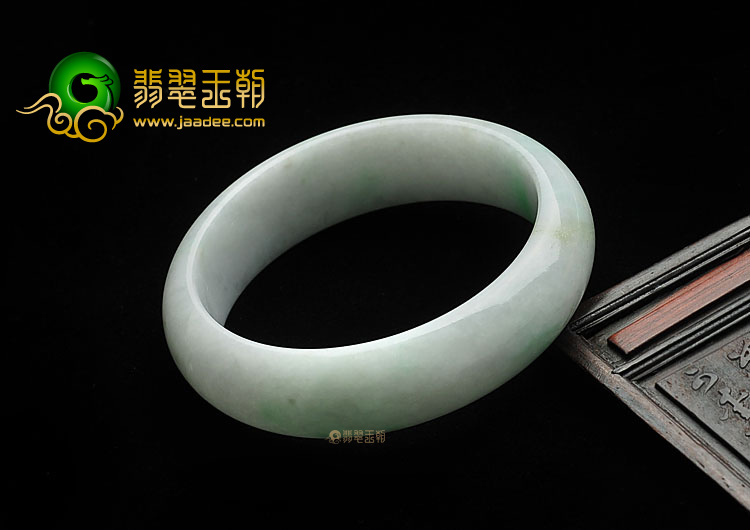 糯冰种飘翠缅甸翡翠A货手镯(55.7mm)