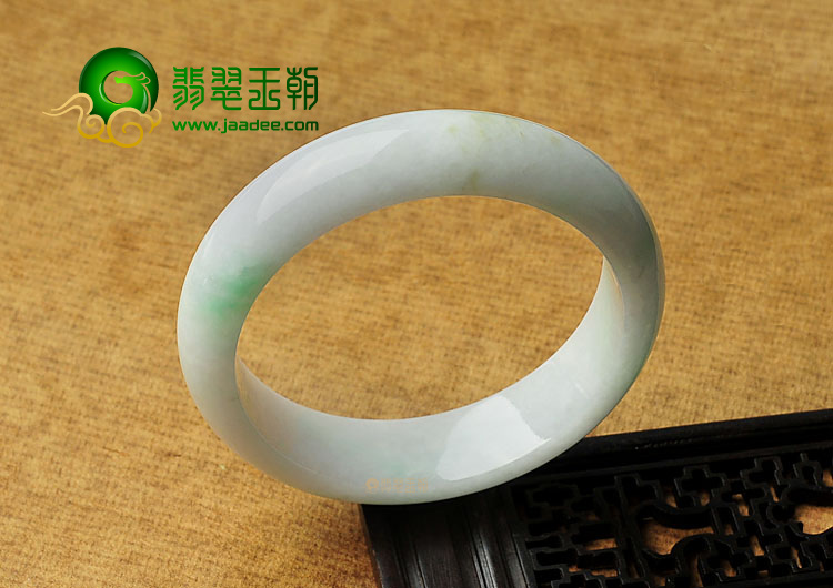 糯冰种飘翠缅甸翡翠A货手镯(58.9mm)