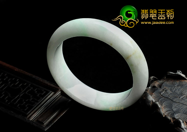 糯冰种飘翠缅甸翡翠A货手镯(58.9mm)