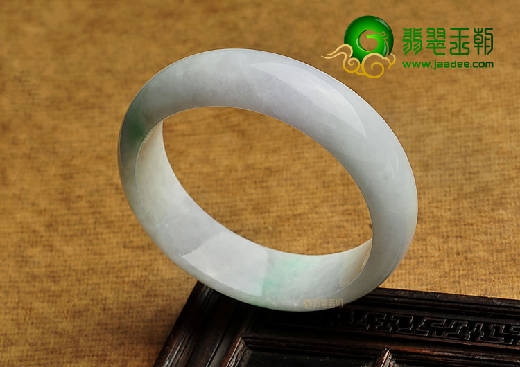 糯冰种淡春带彩缅甸翡翠A货手镯(59.2mm)