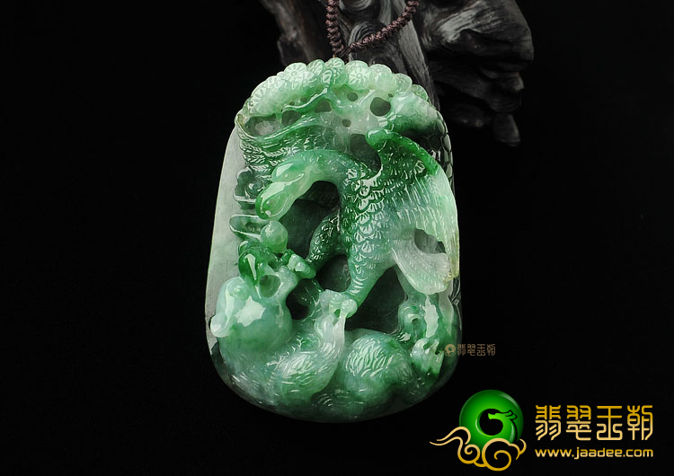 糯冰种翠色缅甸翡翠A货英雄挂件