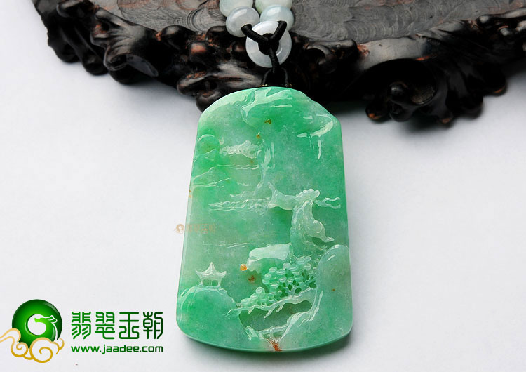 糯冰种豆色缅甸翡翠A货望月怀远挂件