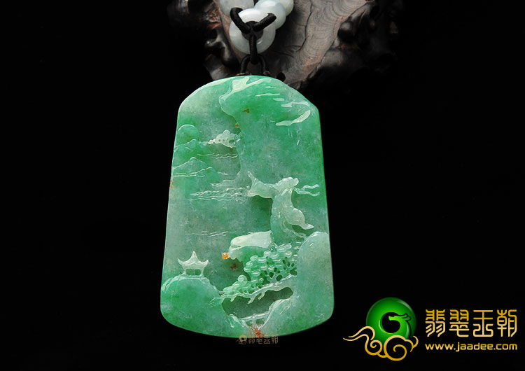 糯冰种豆色缅甸翡翠A货望月怀远挂件