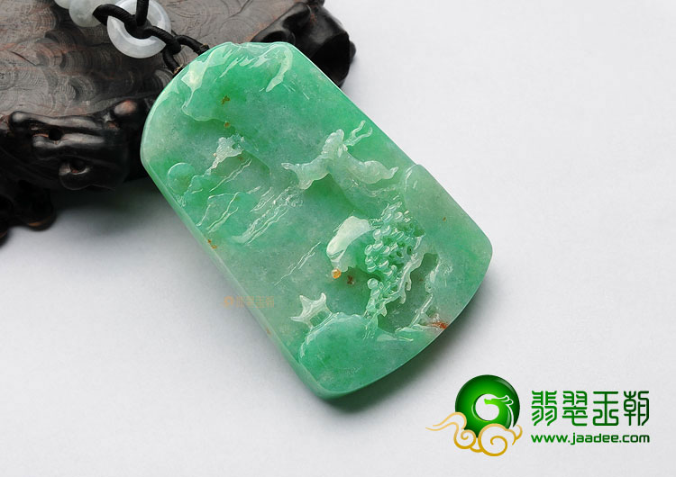 糯冰种豆色缅甸翡翠A货望月怀远挂件