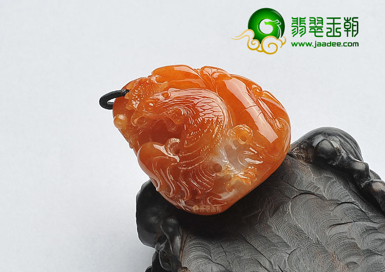 糯冰种红翡缅甸翡翠A货官上加官挂件