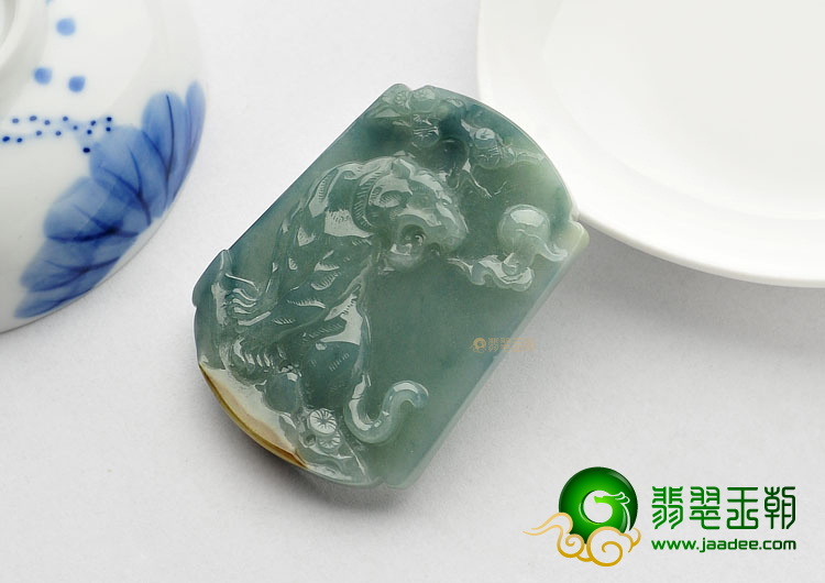 糯冰种晴水带褐黄翡缅甸翡翠A货虎虎生威挂件