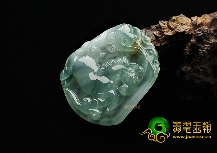 冰种飘花缅甸翡翠A货马到成功挂件