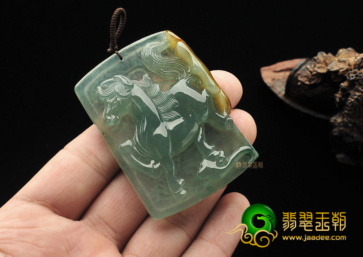 冰种晴水褐黄翡缅甸翡翠A货龙马精神挂件