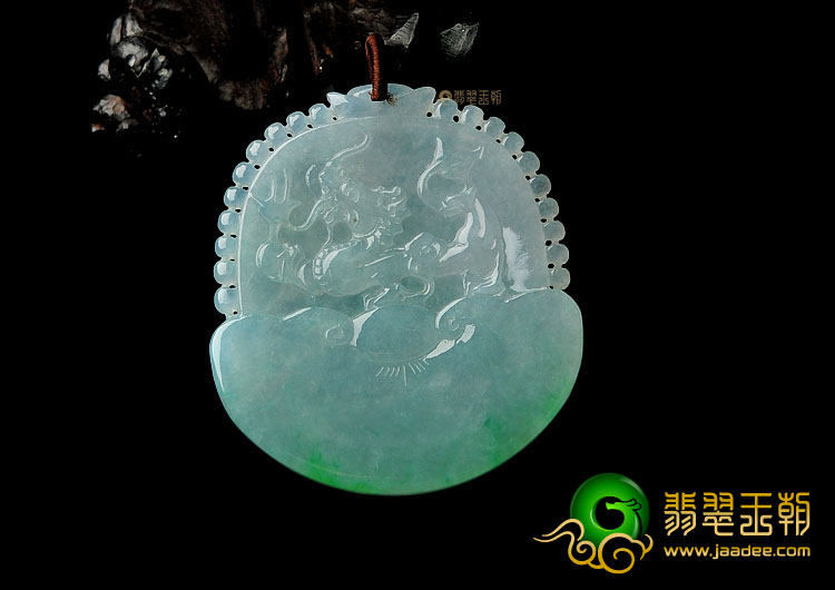 冰种略飘翠缅甸翡翠A货府中有龙挂件