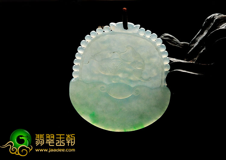 冰种略飘翠缅甸翡翠A货府中有龙挂件