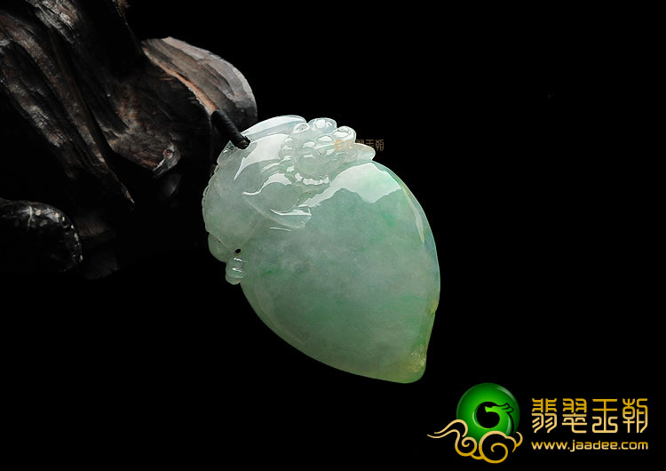 糯冰种黄加绿缅甸翡翠A货寿桃挂件