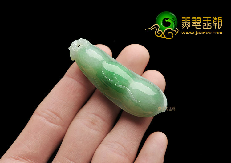 糯冰种飘花缅甸翡翠A货四季豆挂件
