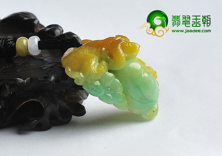 糯冰种黄加绿缅甸翡翠A货灵猴挂件