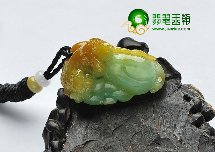 糯冰种黄加绿缅甸翡翠A货灵猴挂件