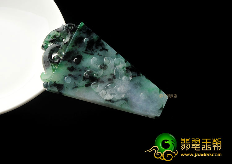 糯冰种飘花缅甸翡翠A货饕餮挂件