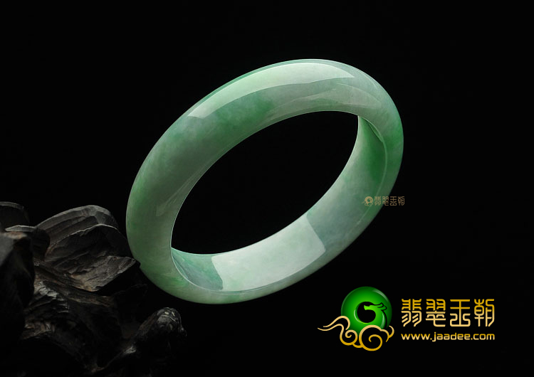 糯冰种飘翠缅甸翡翠A货手镯(58.8mm)