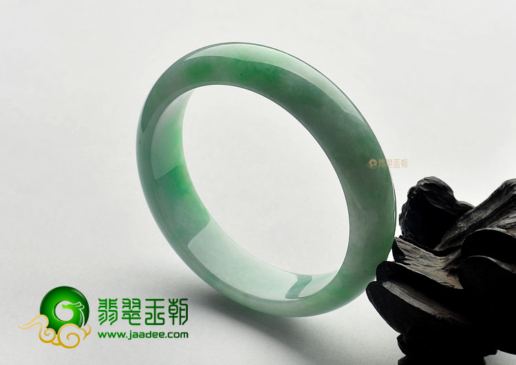 糯冰种飘翠缅甸翡翠A货手镯(58.8mm)