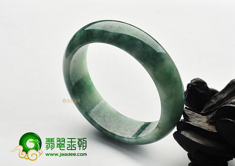 (超值推荐)糯冰种飘花缅甸翡翠A货手镯(59.5mm)