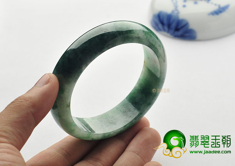 (超值推荐)糯冰种飘花缅甸翡翠A货手镯(59.5mm)