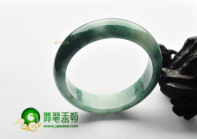 (超值推荐)糯冰种飘花缅甸翡翠A货手镯(59.5mm)