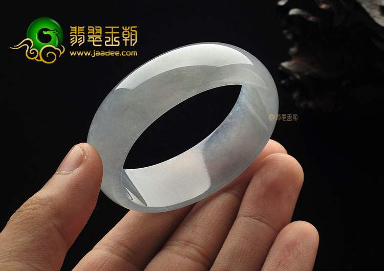 冰种晴水缅甸翡翠A货贵妃镯(50.4-44.8mm)