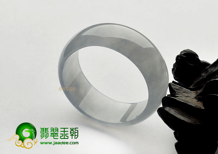 冰种晴水缅甸翡翠A货贵妃镯(50.4-44.8mm)
