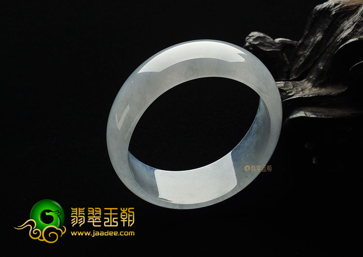 冰种晴水缅甸翡翠A货贵妃镯(50.4-44.8mm)