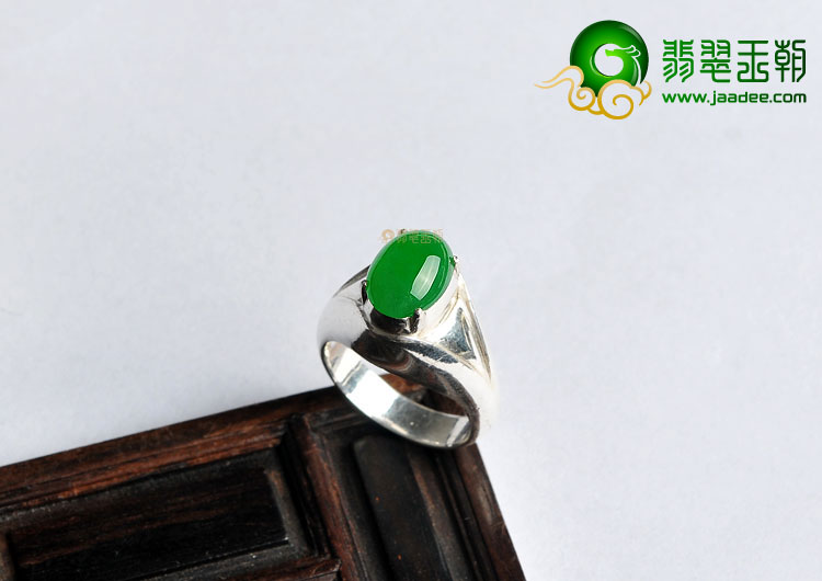 冰种阳绿缅甸翡翠A货戒面