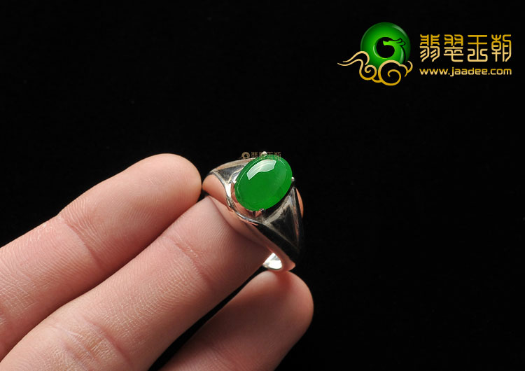 冰种阳绿缅甸翡翠A货戒面
