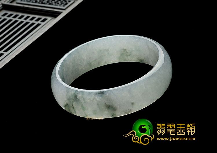 (超值推荐)糯冰种飘花缅甸翡翠A货手镯(59.2mm)