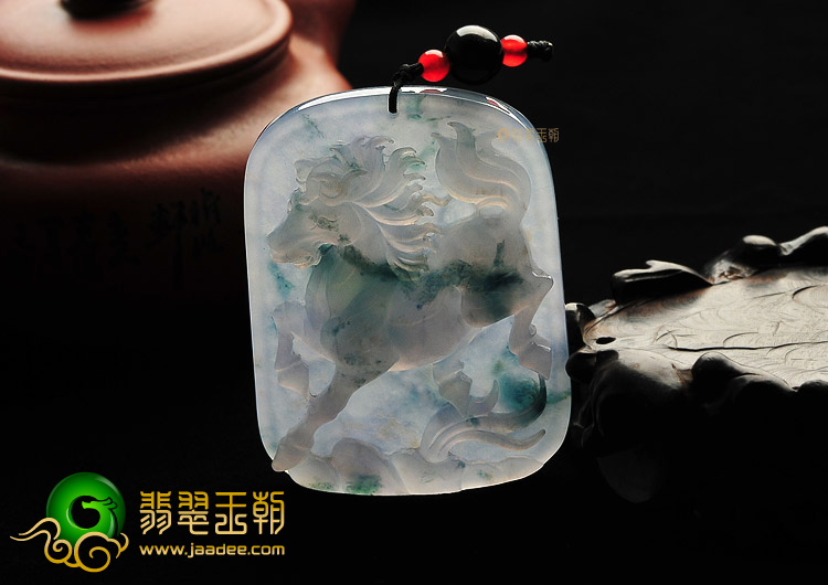 冰种紫罗兰飘花缅甸翡翠A货马牌挂件
