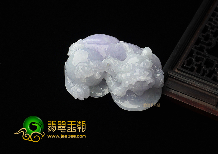糯冰种晴水紫罗兰缅甸翡翠A货貔貅挂件