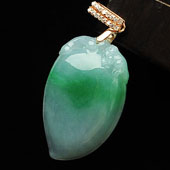 糯冰种飘翠缅甸翡翠A货福瓜挂件