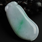 糯冰种淡春带彩缅甸翡翠A货福瓜挂件