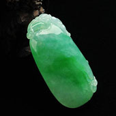 冰种翠色缅甸翡翠A货福瓜挂件