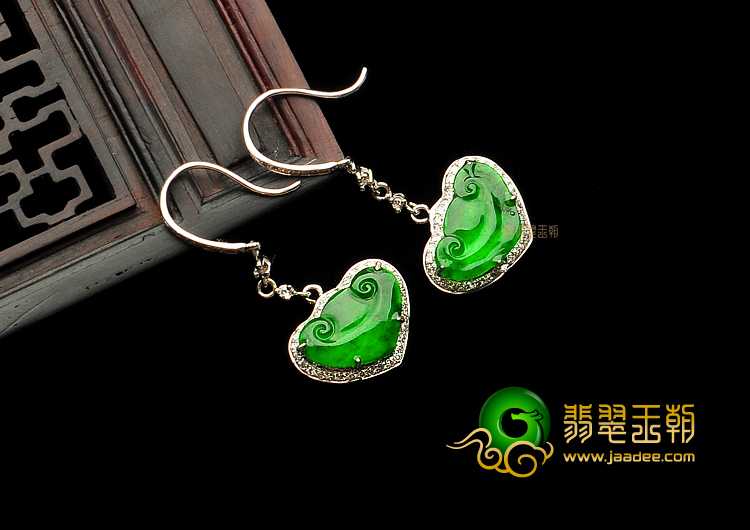 冰玻种阳绿缅甸翡翠A货镶白金如意耳坠(真钻)