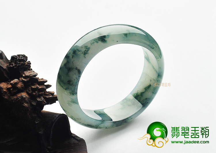 糯冰种飘花缅甸翡翠A货贵妃镯(56.1mm-47.9mm)