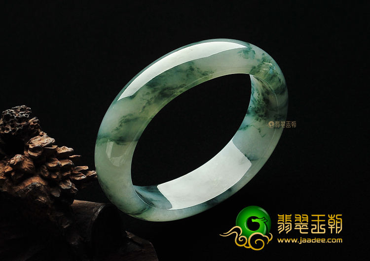 糯冰种飘花缅甸翡翠A货贵妃镯(56.1mm-47.9mm)