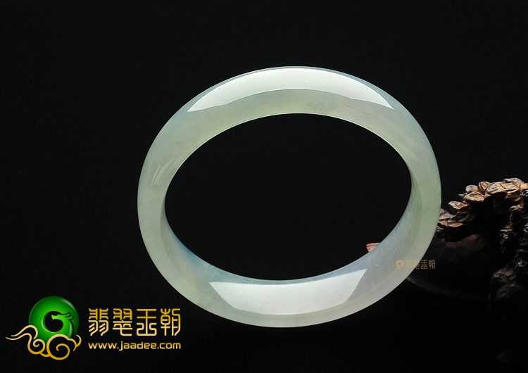 冰种晴水缅甸翡翠A货手镯(61.1mm)