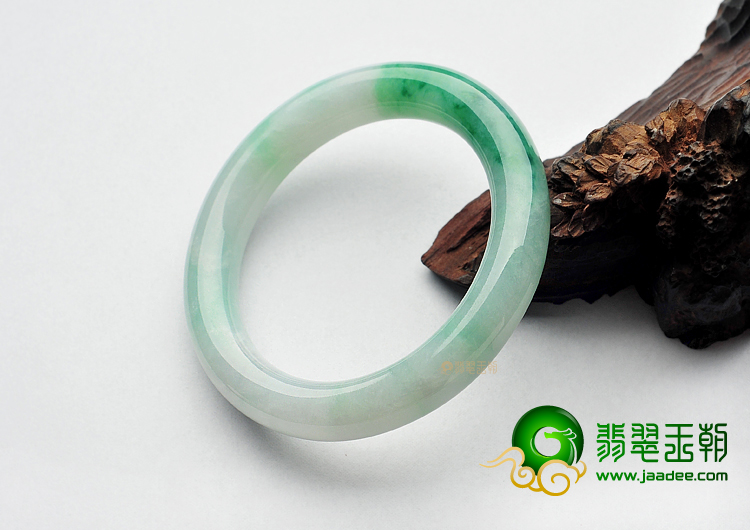 糯冰种飘花缅甸翡翠A货圆条手镯(54mm)