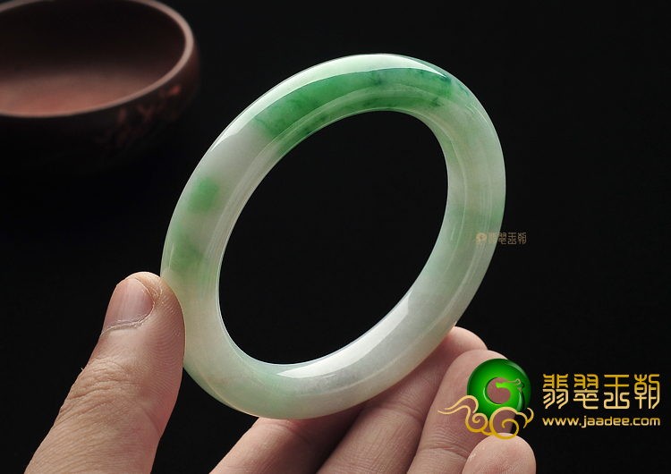 糯冰种飘花缅甸翡翠A货圆条手镯(54mm)