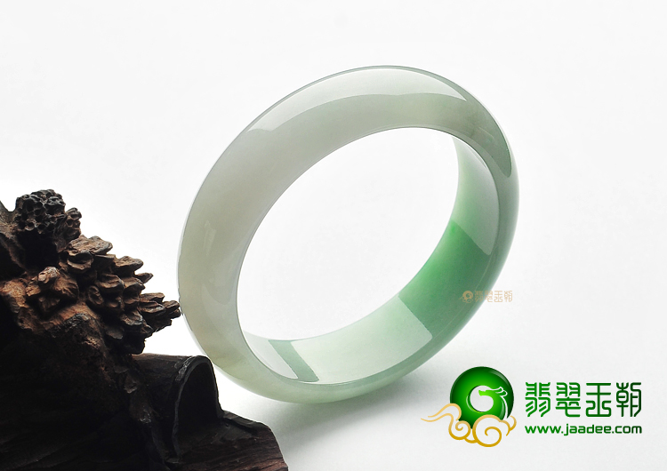 糯冰种飘翠缅甸翡翠A货手镯(55.8mm)