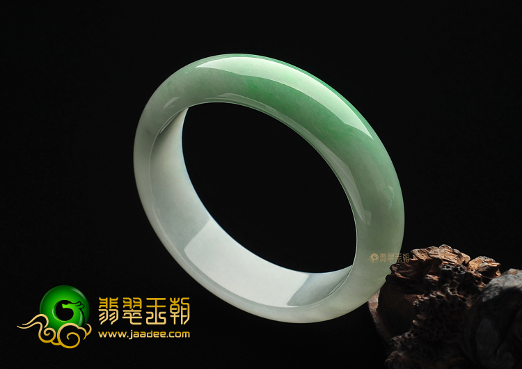 糯冰种飘翠缅甸翡翠A货手镯(55.8mm)